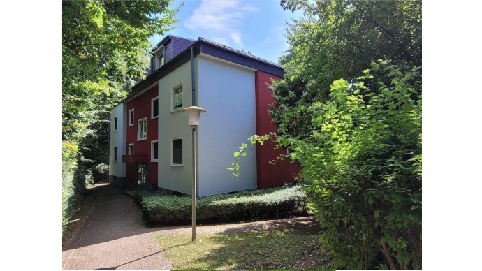  (RESERVIERT) Wohlfühlwohnung mit großem Balkon und Garage